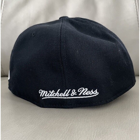 VTG San Antonio Spurs Mitchell & Ness Hardwood Classic Fitted 7 1/2 Never Worn - Picture 3 of 8